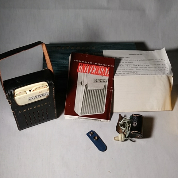 Universal 6 Transistor Eliminator Radio With Leather Case - Picture 5 of 7